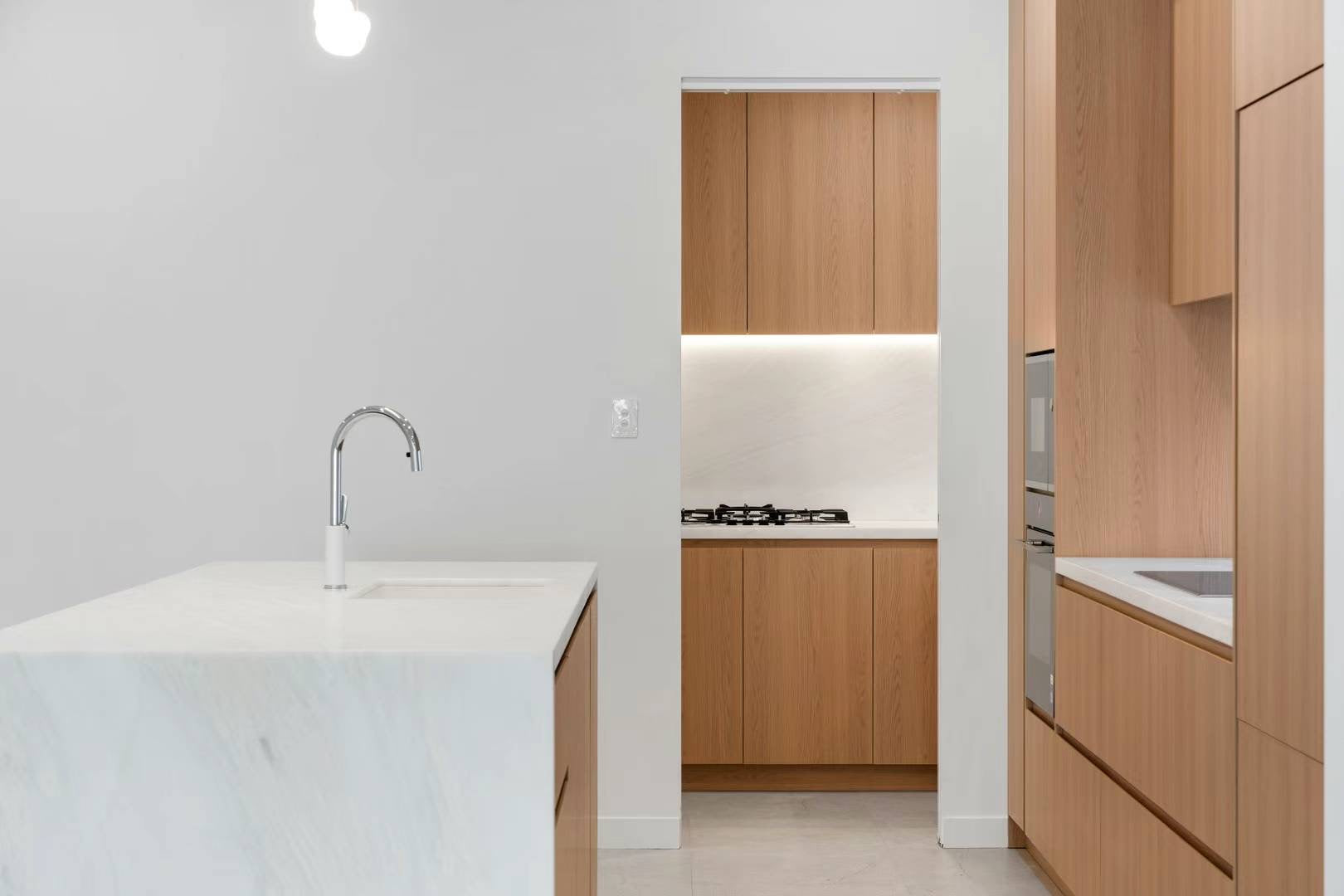 Kitchen Benchtop White Wood Design